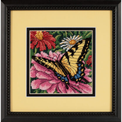 Papillon sur Zinnia - Dimensions D07232